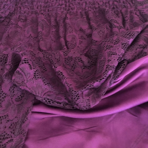 Cable & Gauge Purple Lined Lace Blouse - Picture 5 of 8